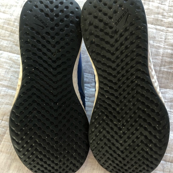 Blue and Grey Nike Revolution Size 13 Little Kids Running Shoes - Picture 2 of 5